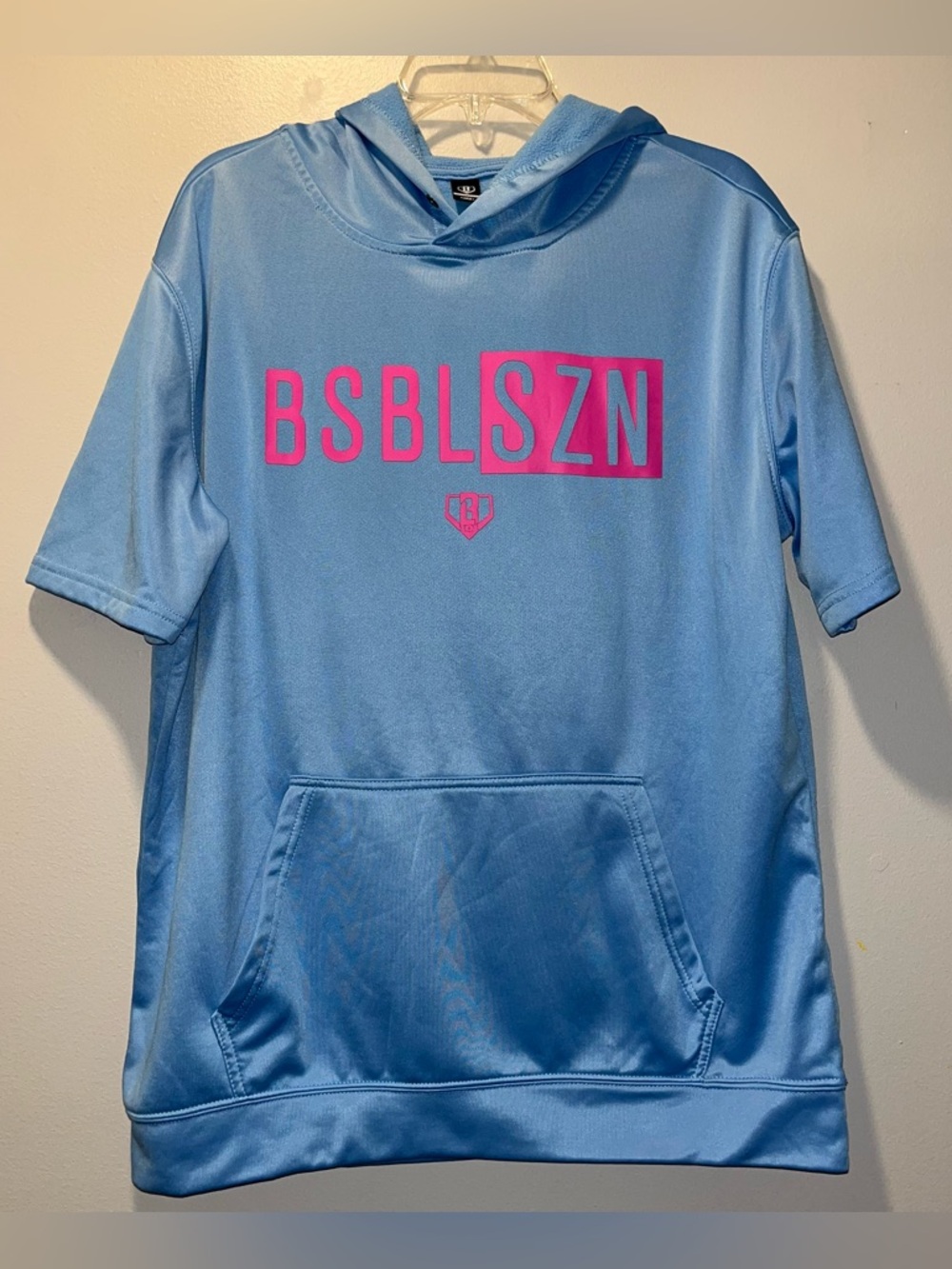 EUC BSBL SZN Men’s Light Blue Hooded Short-Sleeve Shirt